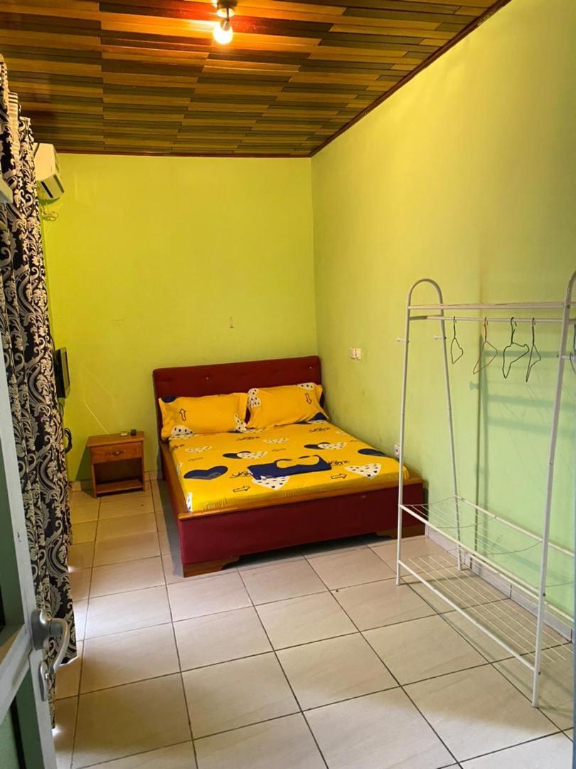 Cave Royale - Chambres-Studios-Apparts Meubles - Logpom Hopithal Des Soeurs Apres Camara Laye Douala Luaran gambar