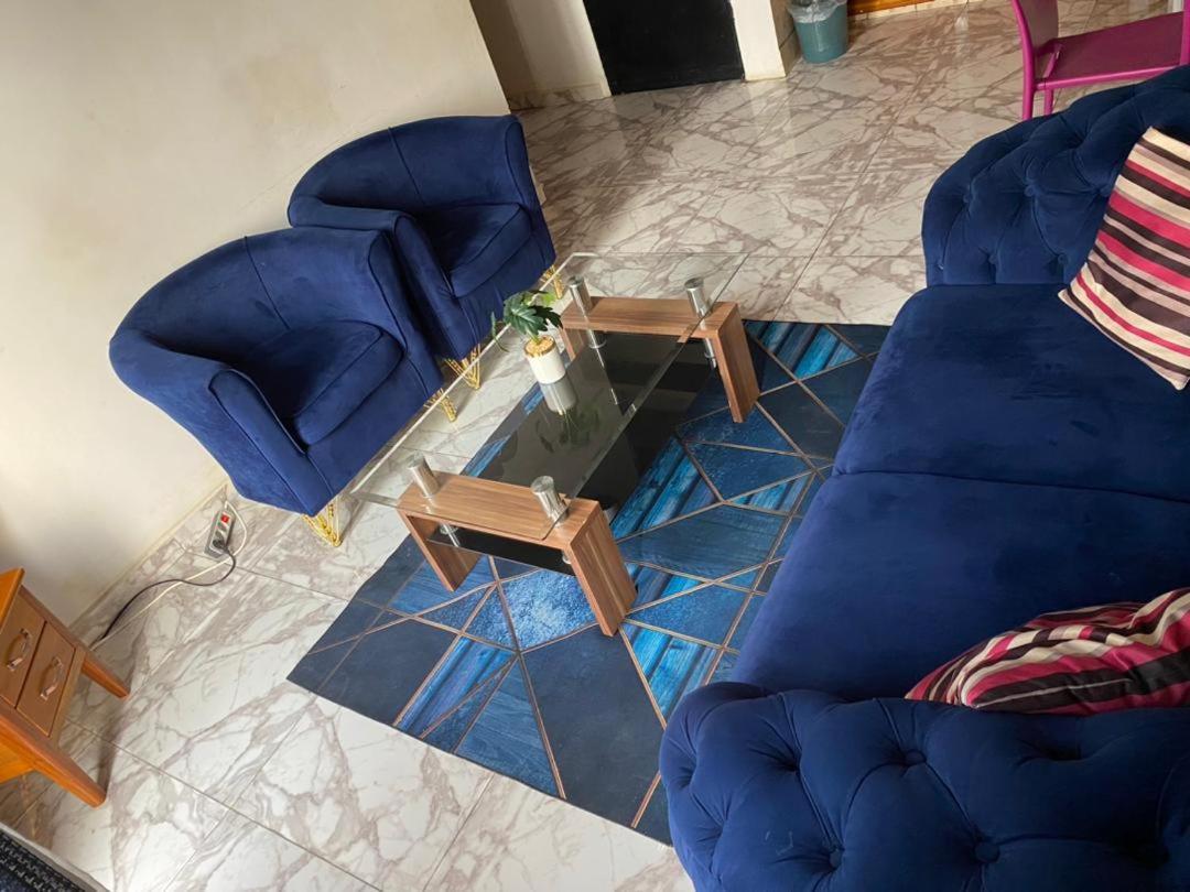 Cave Royale - Chambres-Studios-Apparts Meubles - Logpom Hopithal Des Soeurs Apres Camara Laye Douala Luaran gambar